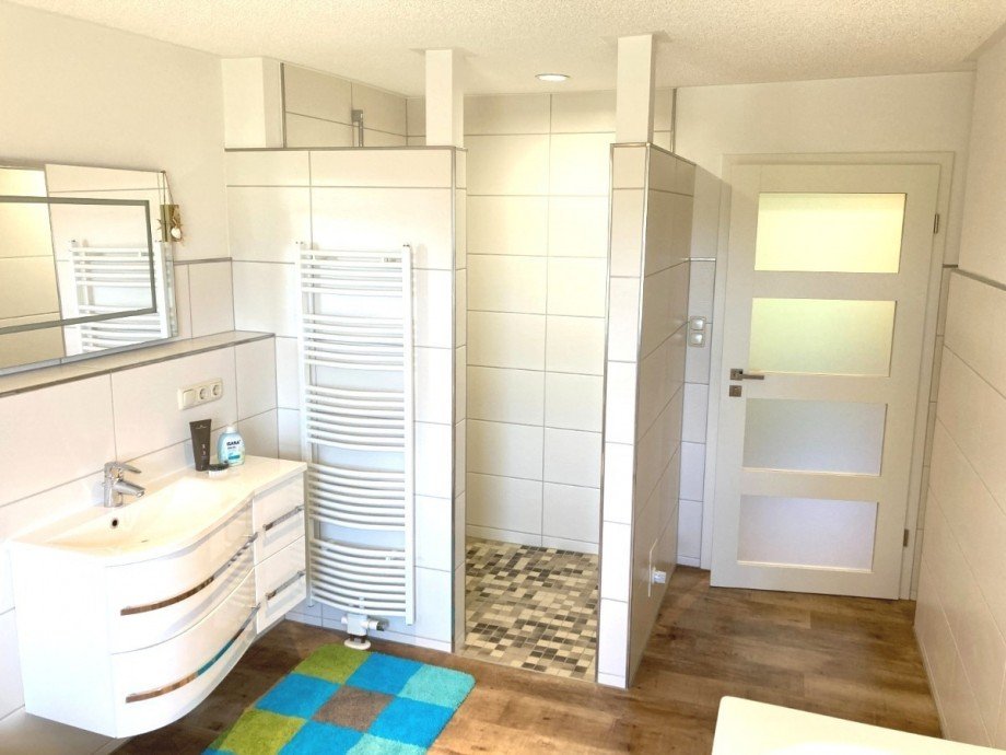 Bild... Mehrfamilienhaus Basedow