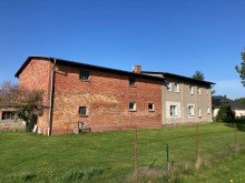 Bild... Viel Platz zum Leben: Gro�es Wohnhaus mit Backsteinanbau - vielseitig nutzbar....