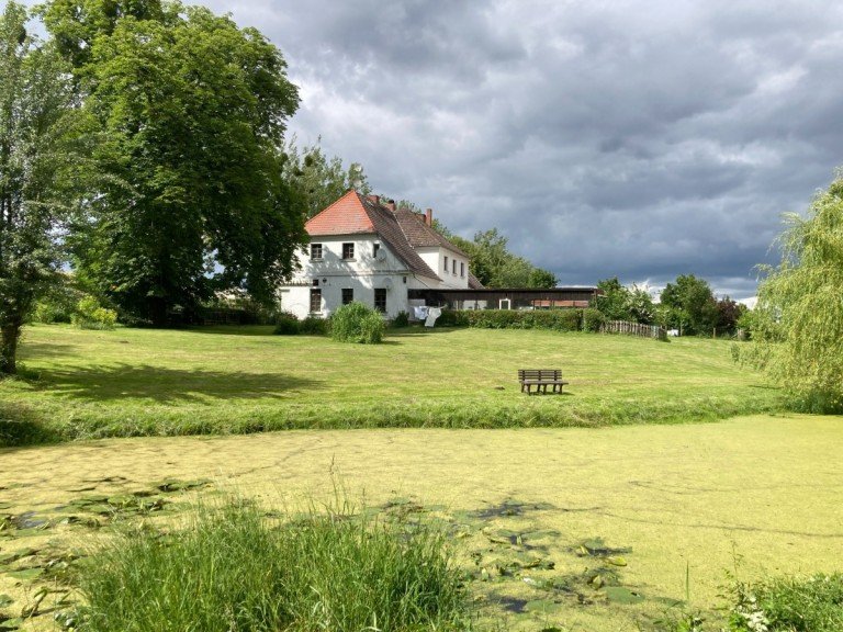 Bild... Burg Schlitz Landhaus Individuell: Gro�z�giges Objekt - vielseitig nutzbar - Grundst�ck ca. 8000 m� mit Teich....