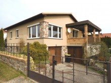 DSCN6105 Am Stadtrand: Einfamilienhaus mit Vollkeller und Garage - Terrasse - Einbauk�che....