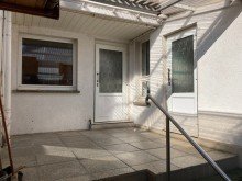 IMG_7444 Vielseitig nutzbar: Reihenhaus mit Nebengeb�ude - Garage - Stellfl�chen �berdacht