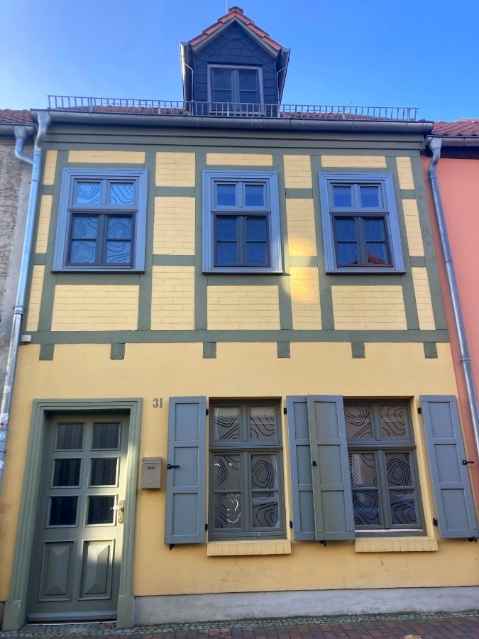 Bild... Teterow Reihenhaus Zentral: Stadthaus mit S�dterrasse - Garage - Gartengrundst�ck....