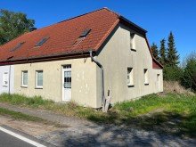 IMG_1664 Haush�lfte mit Potential - See fu�l�ufig - Waren/M�ritz ca. 15 km....