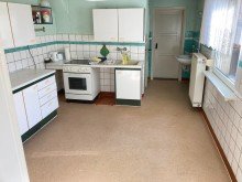 IMG_7463 Vielseitig nutzbar: Reihenhaus mit Nebengeb�ude - Garage - Stellfl�chen �berdacht