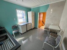 IMG_1633 Haush�lfte mit Potential - See fu�l�ufig - Waren/M�ritz ca. 15 km....