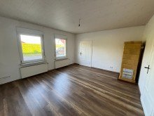 IMG_1731 Sofort nutzbar: Solides Einfamilienhaus - Einbauk�che - Kachel�fen - Nebengeb�ude - Carport....