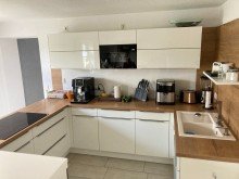 Bild... Wohnhaus mit Fachwerk - Traumgrundst�ck mit ca. 10.500 m� - Einbauk�che - Kaminofen - Carport....