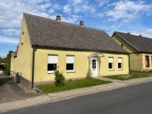 IMG_1856 Sofort nutzbar: Solides Einfamilienhaus - Einbauk�che - Kachel�fen - Nebengeb�ude - Carport....
