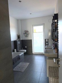 image13 Randlage: Neuwertiger Bungalow - Energie A+ - 5 Zimmer - 2 Badezimmer - Einbauk�che.....