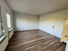 IMG_1721 Sofort nutzbar: Solides Einfamilienhaus - Einbauk�che - Kachel�fen - Nebengeb�ude - Carport....