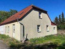 IMG_1668 Haush�lfte mit Potential - See fu�l�ufig - Waren/M�ritz ca. 15 km....