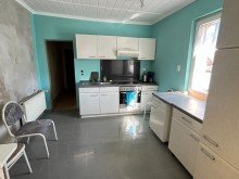 IMG_1628 Haush�lfte mit Potential - See fu�l�ufig - Waren/M�ritz ca. 15 km....